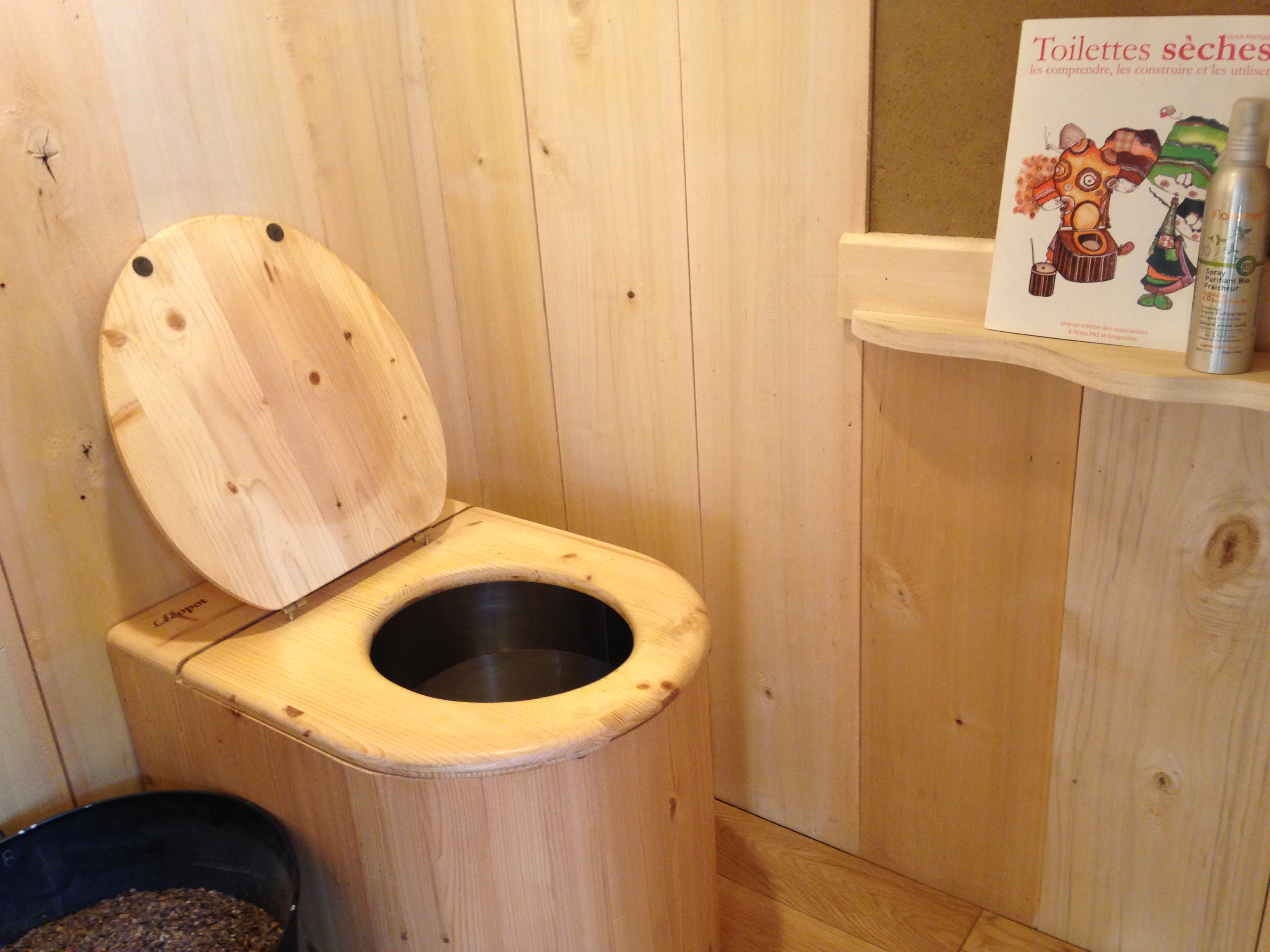 Toilettes sèches: 5 bonnes raisons de s'y mettre Ecolodge La belle verte -  Ecolodge La belle verte