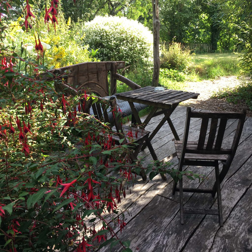 terrasse ecolodge sous les pommiers